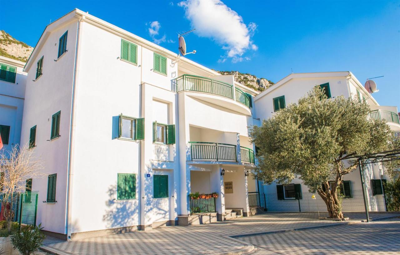 Apartments Denis クレック エクステリア 写真