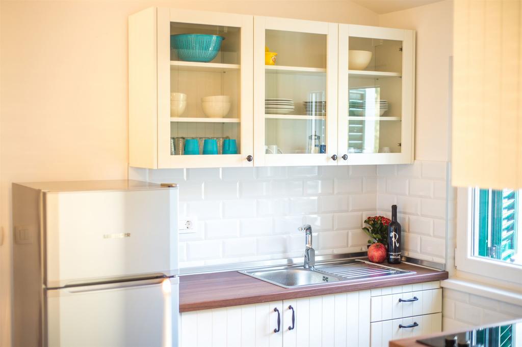 Apartments Denis クレック エクステリア 写真