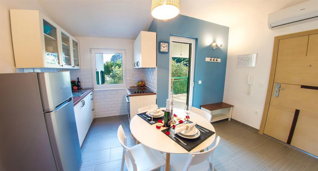 Apartments Denis クレック エクステリア 写真