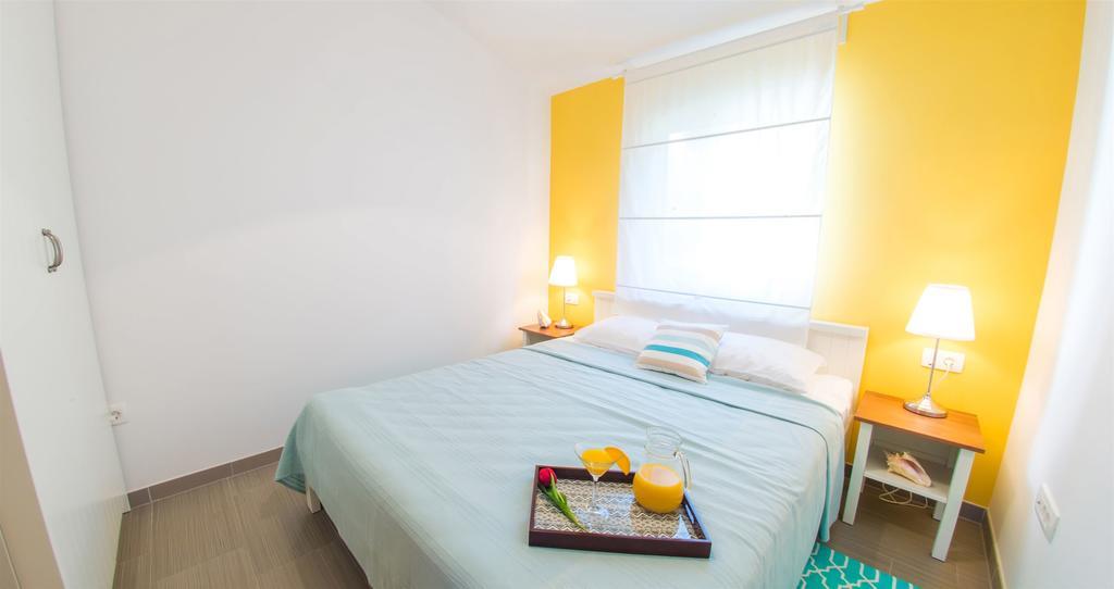 Apartments Denis クレック エクステリア 写真
