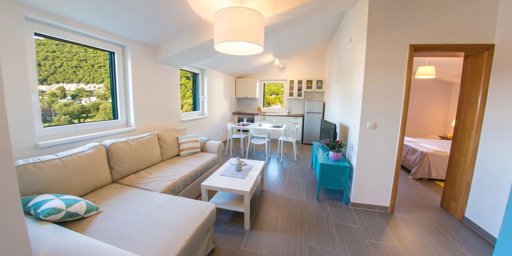 Apartments Denis クレック エクステリア 写真