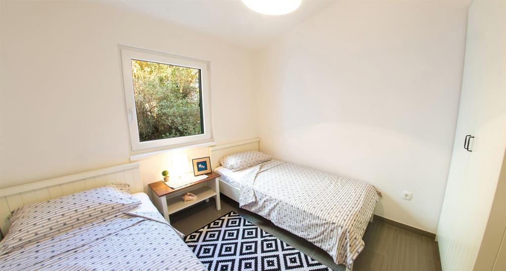 Apartments Denis クレック エクステリア 写真