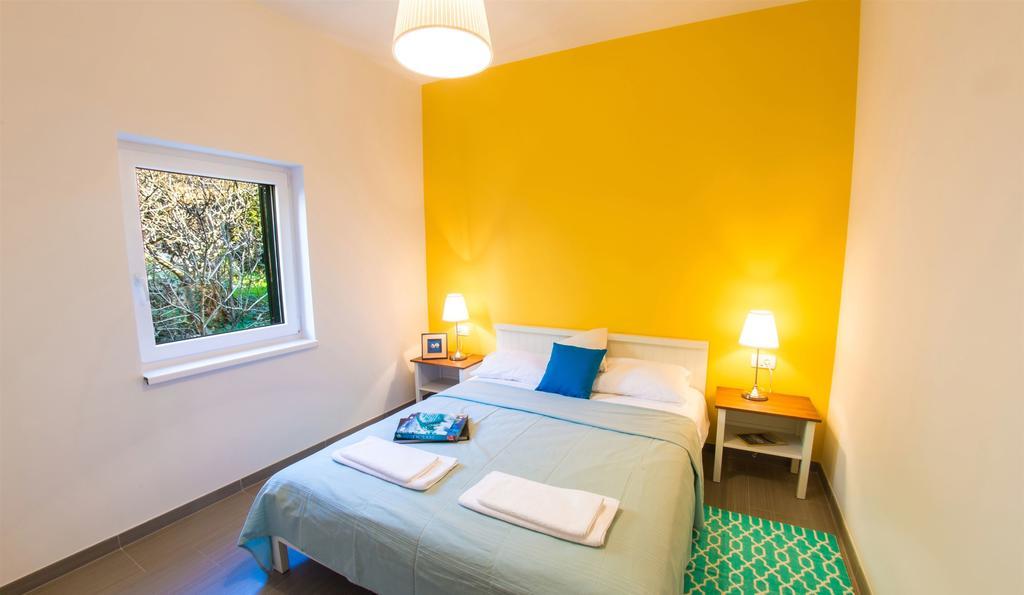Apartments Denis クレック エクステリア 写真