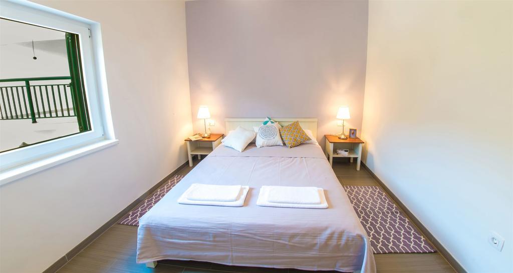 Apartments Denis クレック エクステリア 写真