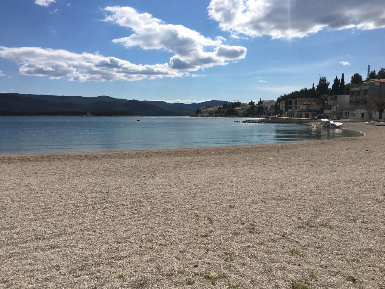 Apartments Denis クレック エクステリア 写真