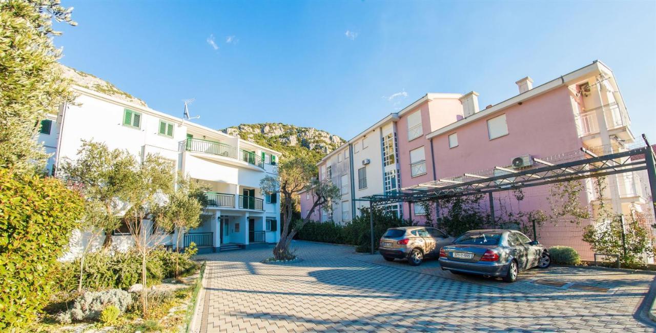 Apartments Denis クレック エクステリア 写真