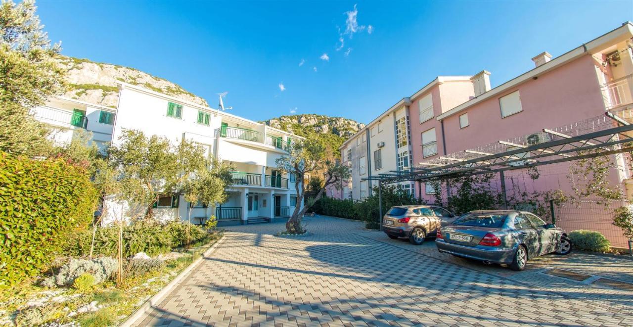 Apartments Denis クレック エクステリア 写真