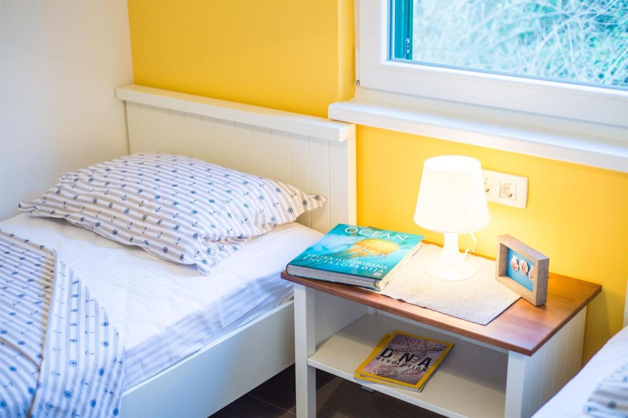 Apartments Denis クレック エクステリア 写真