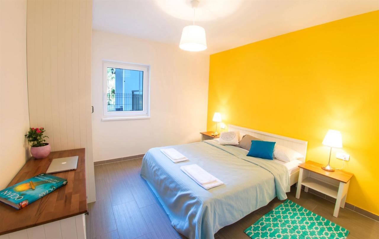 Apartments Denis クレック エクステリア 写真